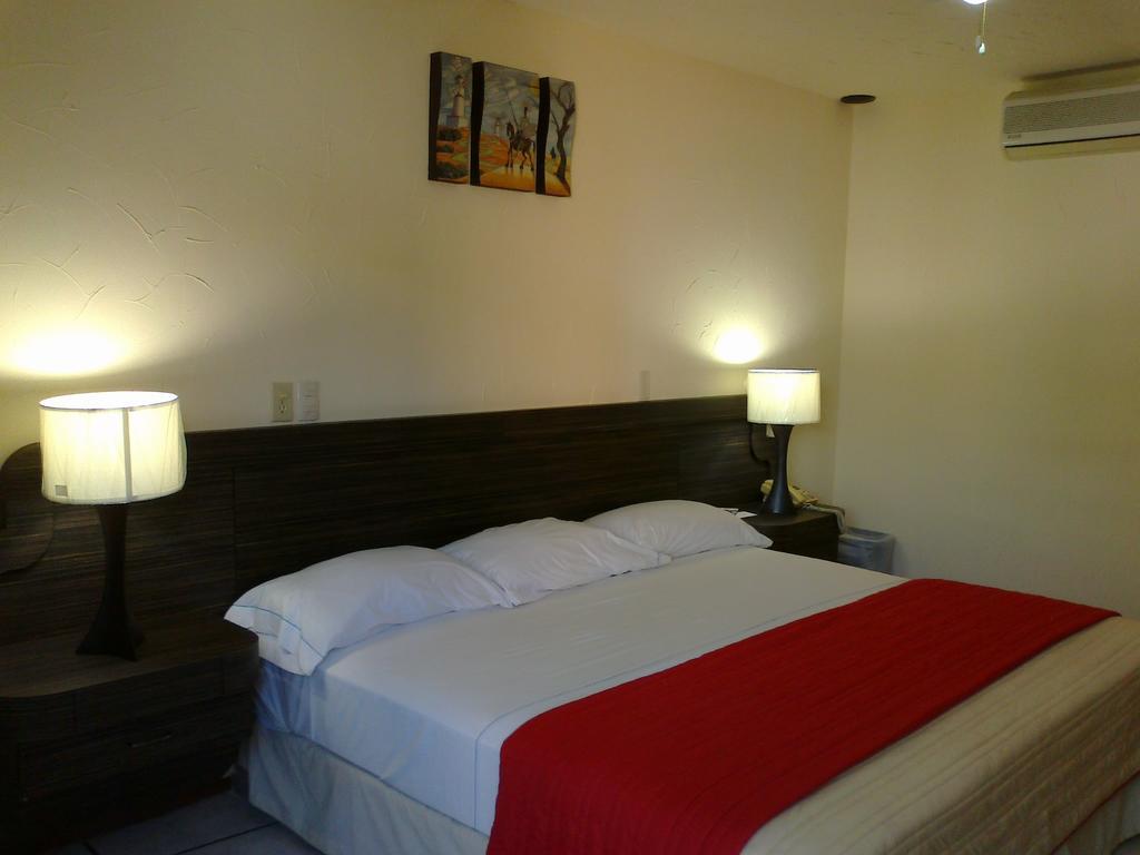 Hotel Real Del Sol Куернавака Екстериор снимка